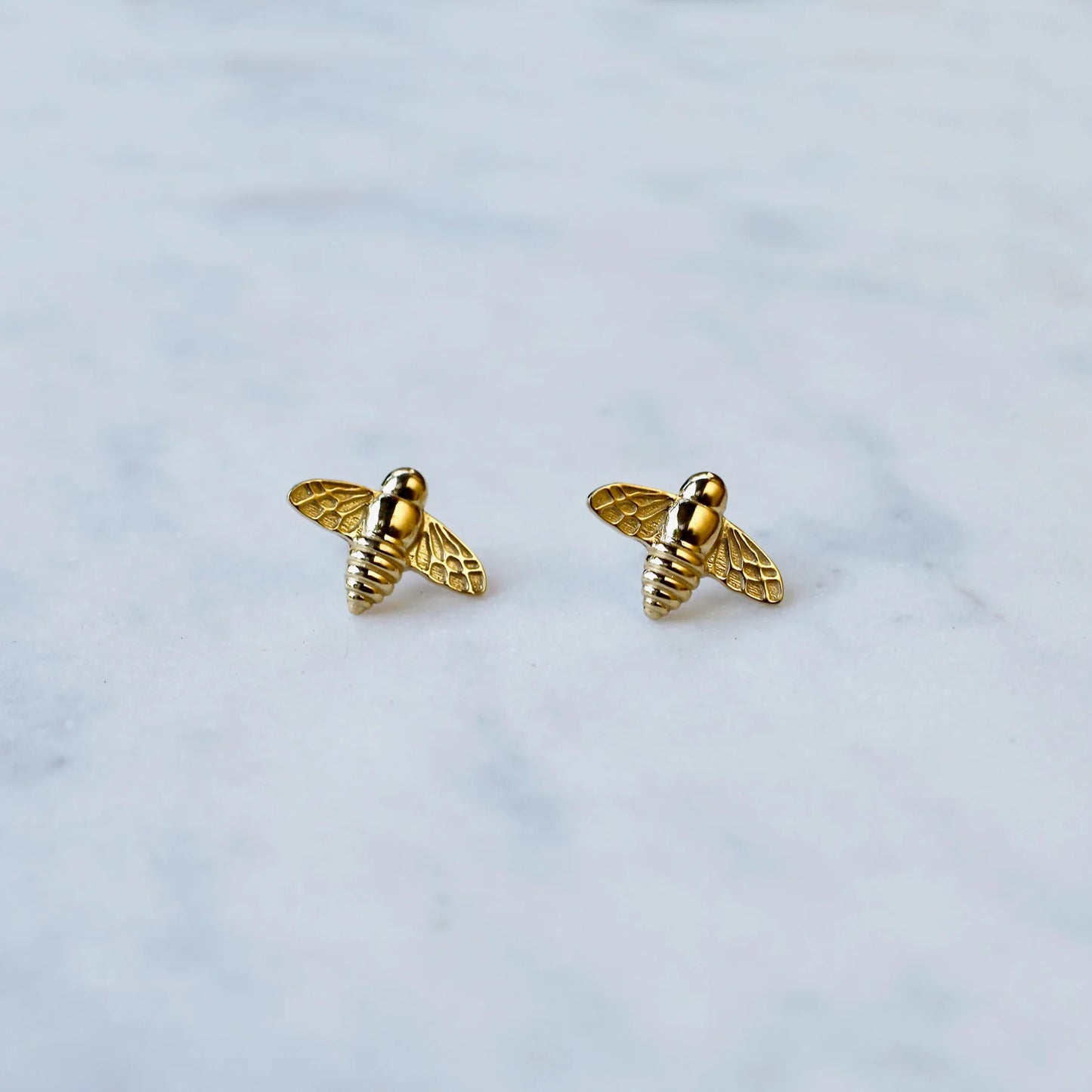 Bee studs