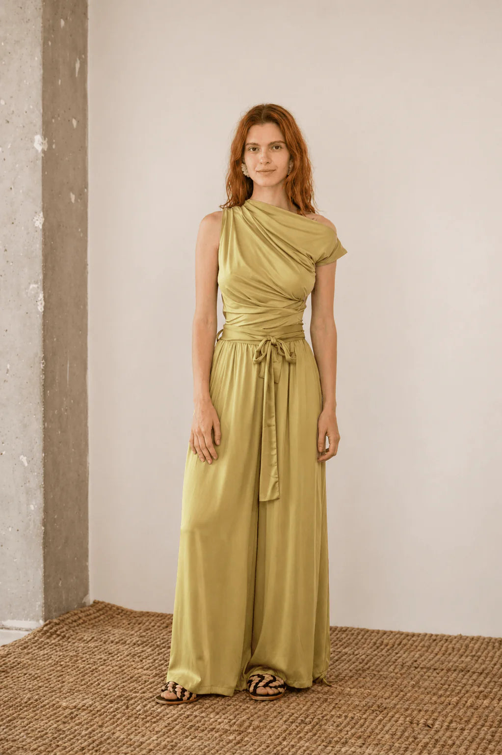 Wide Ecovero Trousers in Soft Olive